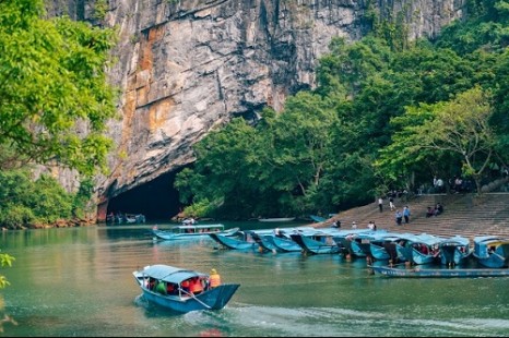 Tour Sài Gòn - Miền Trung 4 Ngày 3 Đêm (Đà Nẵng - Sơn Trà - Hội An - Bà Nà - Huế)